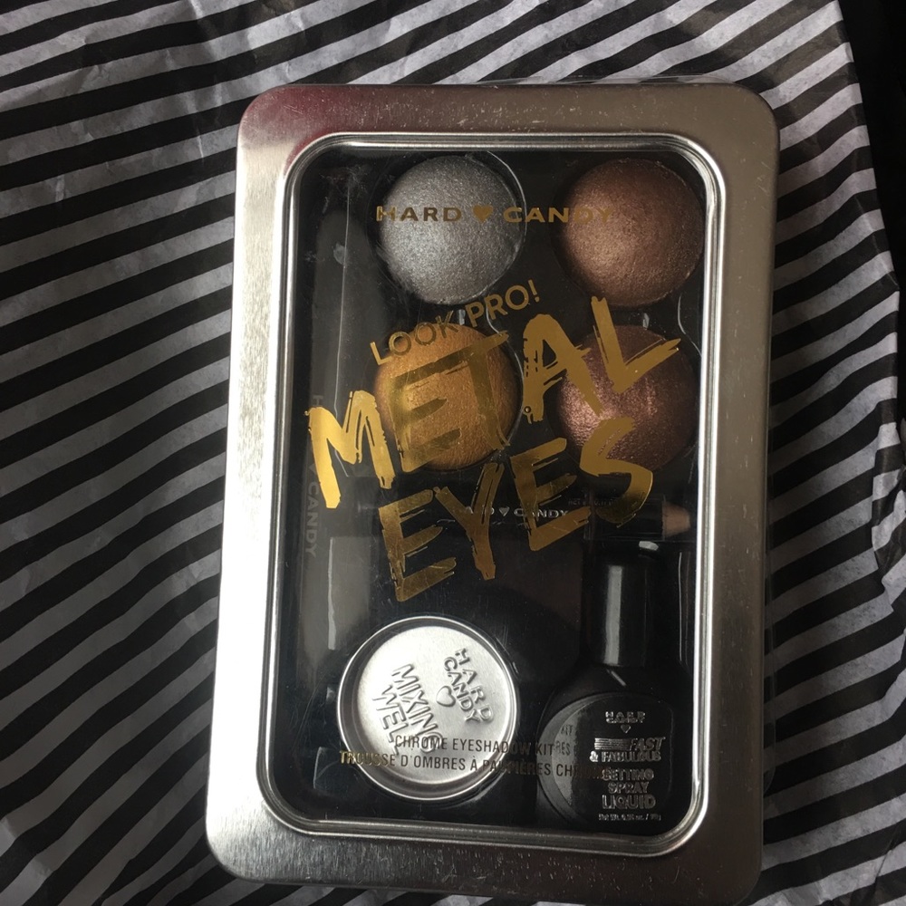Hard candy makeup bundle - Picture 2 of 3
